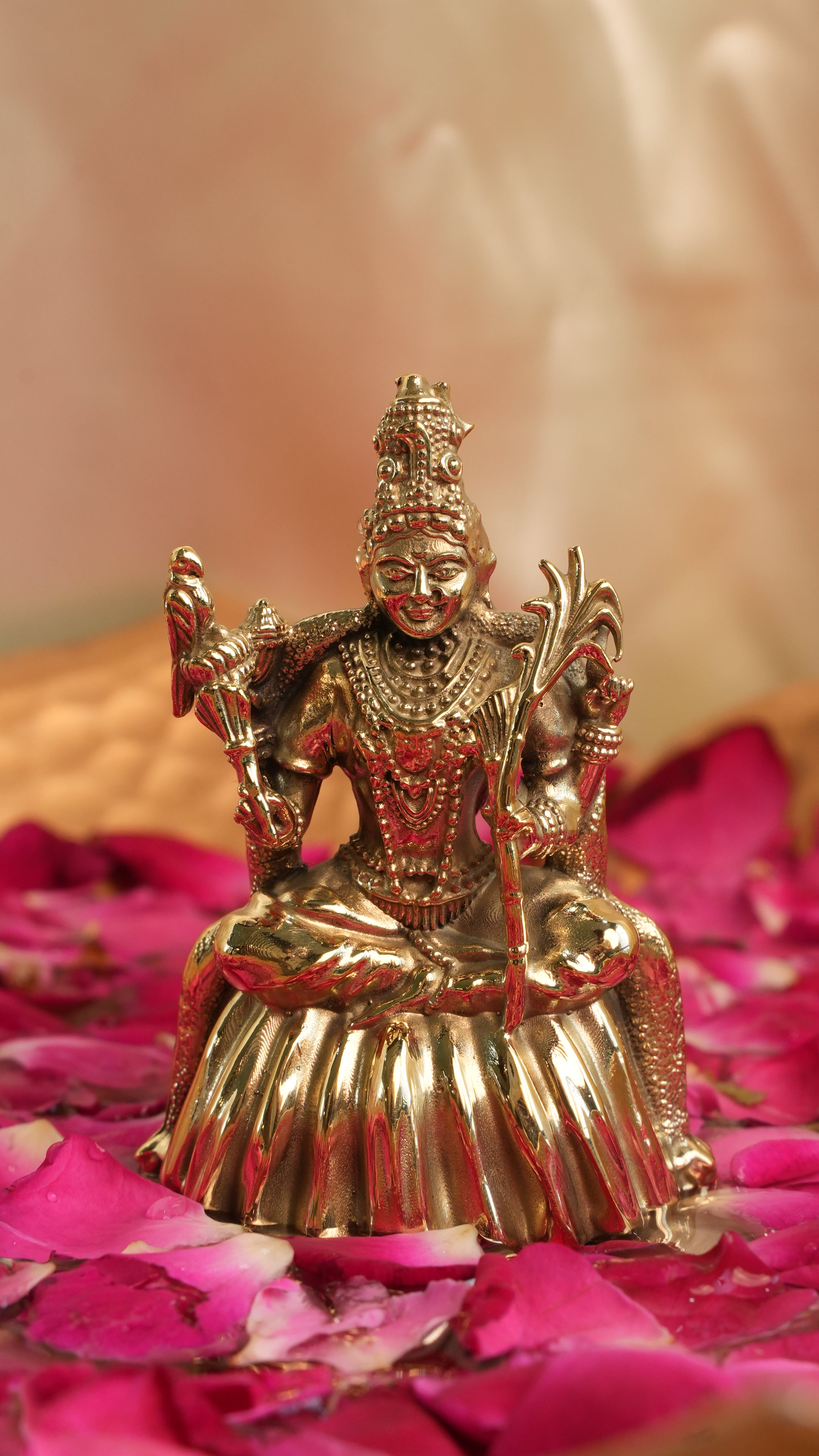 Kamakshi Mata Brass Murti – 3 Inch | Divine Idol of Wisdom, Prosperity & Compassion