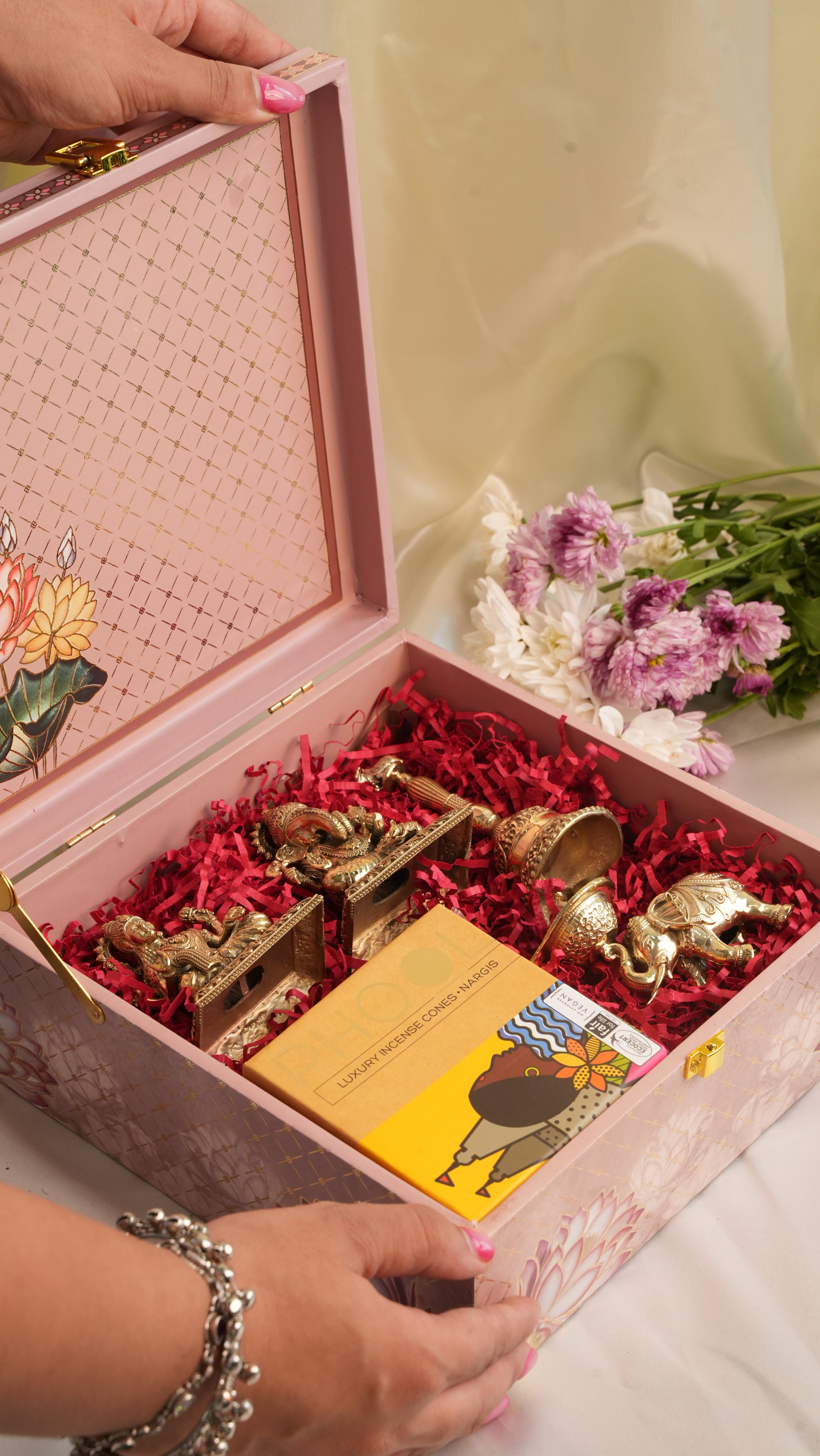 Rigvedaa Gift Hamper Laxmi Ganesh – Divine Rituals Collection
