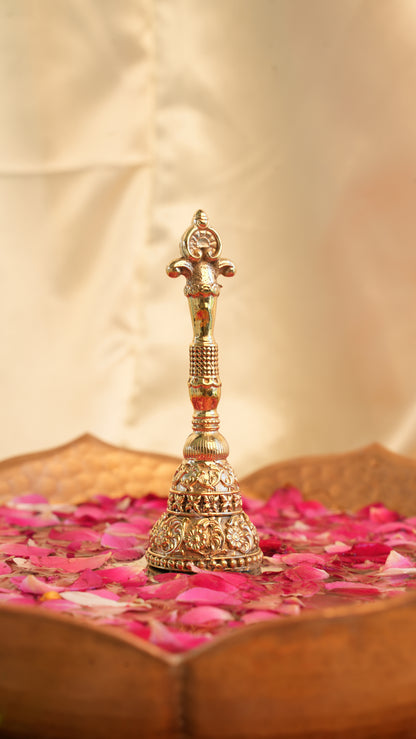 Rigvedaa Hamper Mini - Vintage Brass Bell & 2 Ganesh Diya