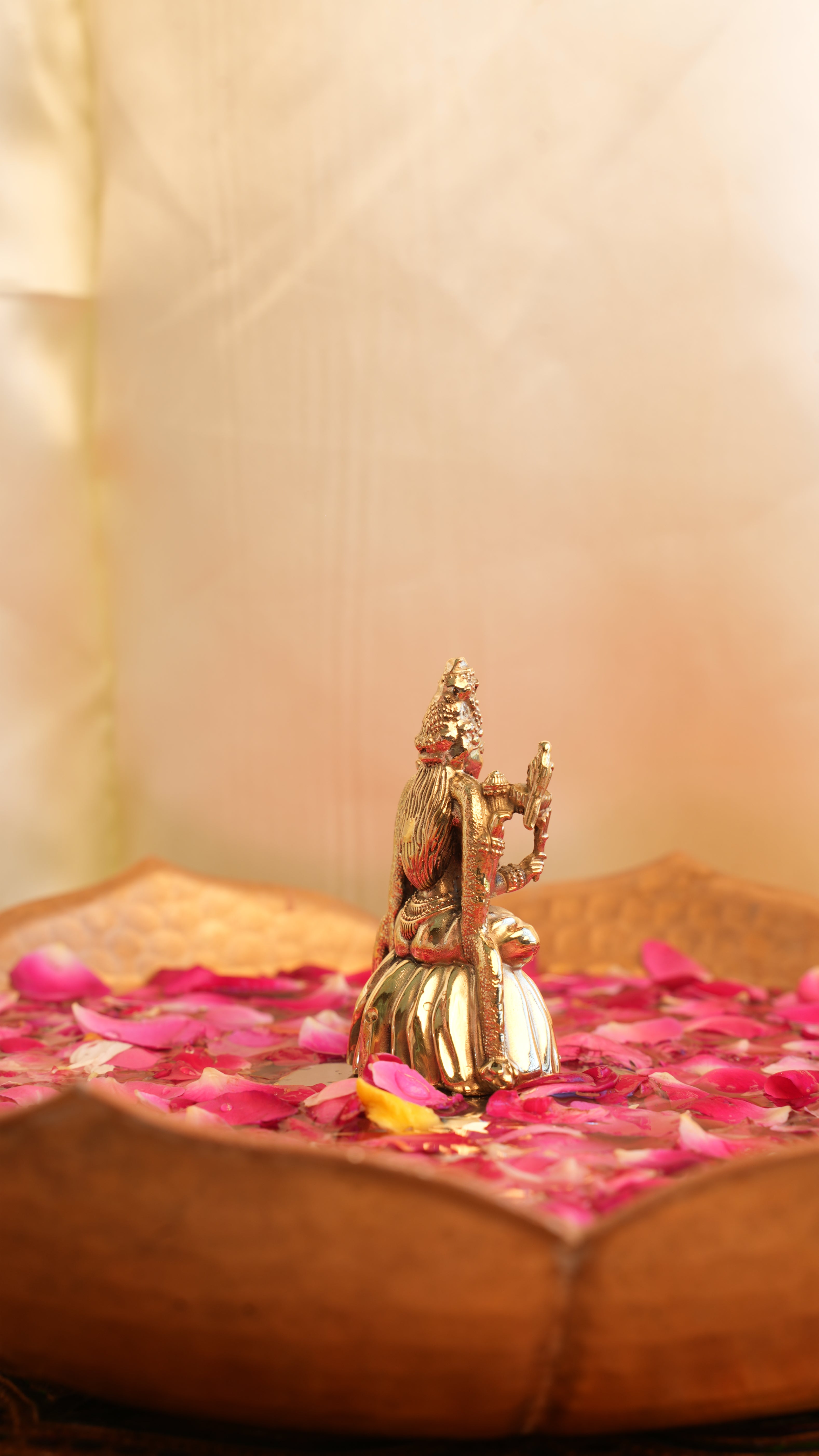 Kamakshi Mata Brass Murti – 3 Inch | Divine Idol of Wisdom, Prosperity & Compassion