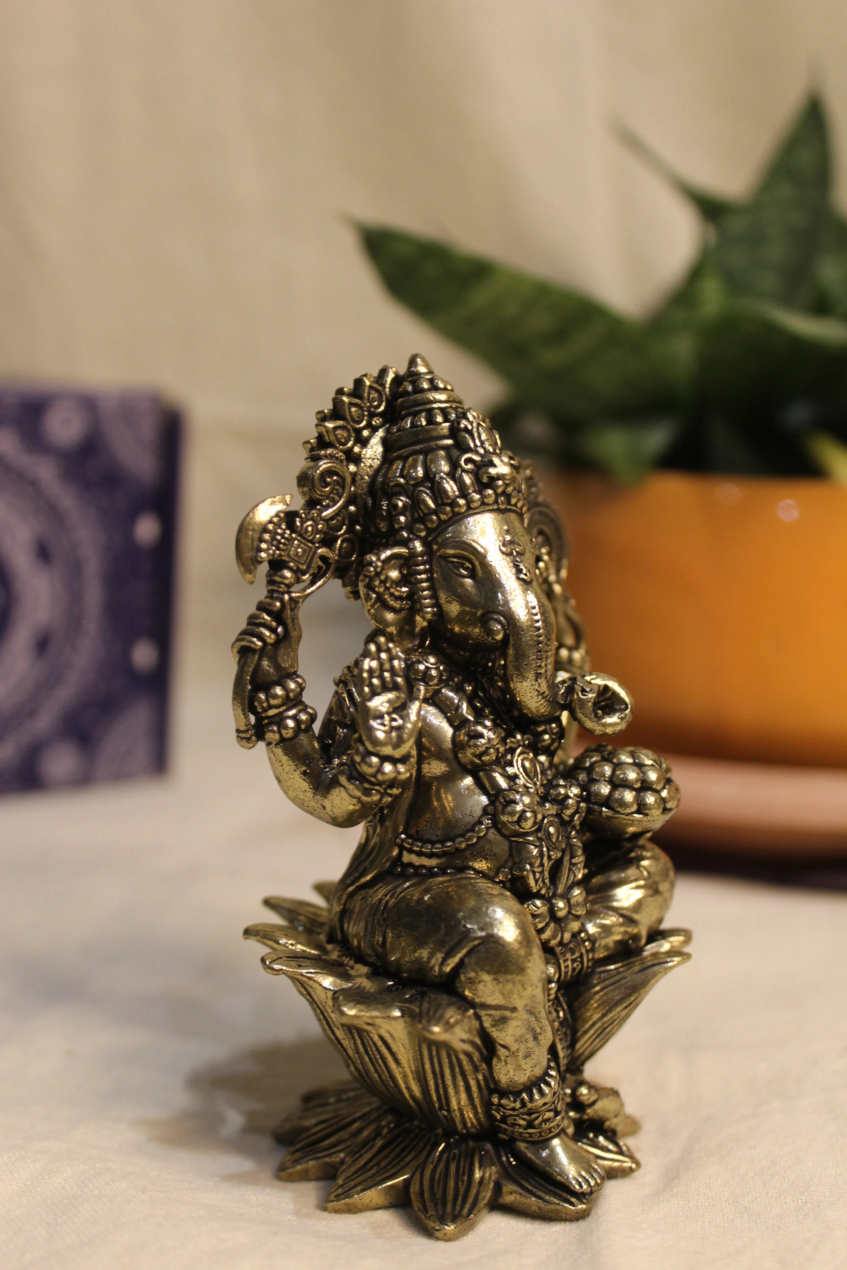 Laxmi Ganesha idol Seated on Lotus - 4"