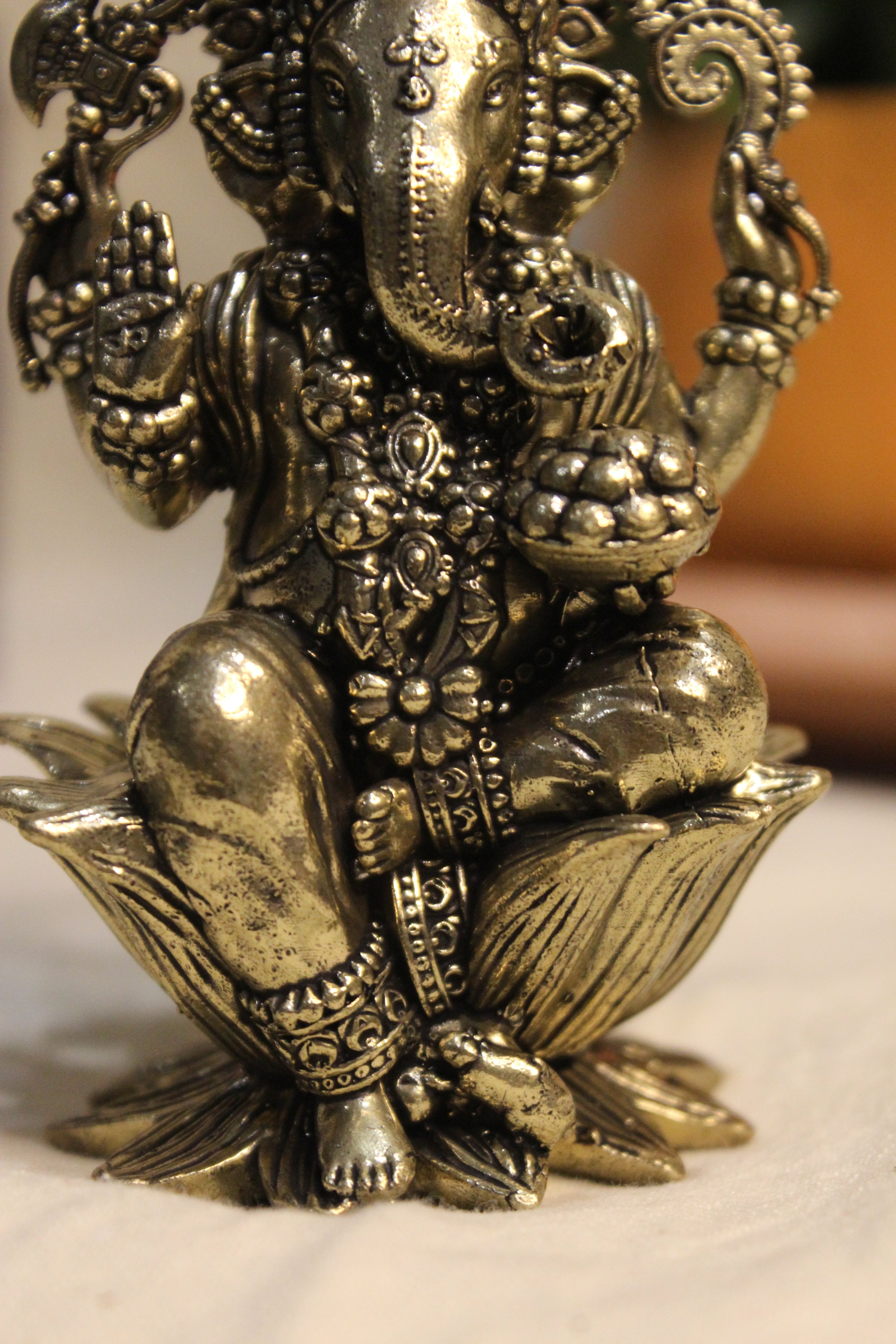 Brass Lord Ganesha Idol Seated on Lotus – 4 Inch | Divine Sculpture for Wisdom & Prosperity