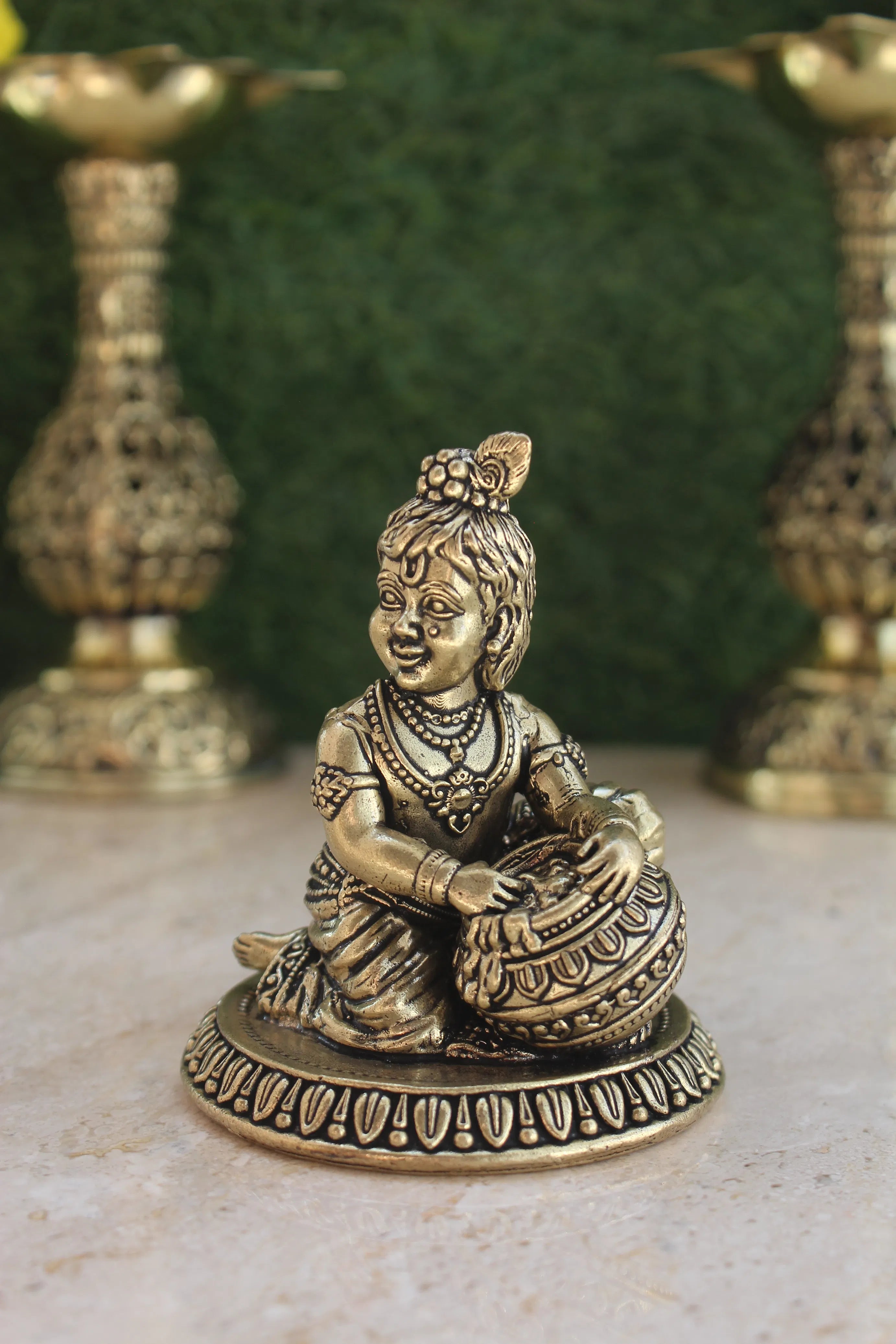 Laddu Gopal Eating Makkhan Brass Idol | Bal Krishna Butter Murti for Home Temple Puja