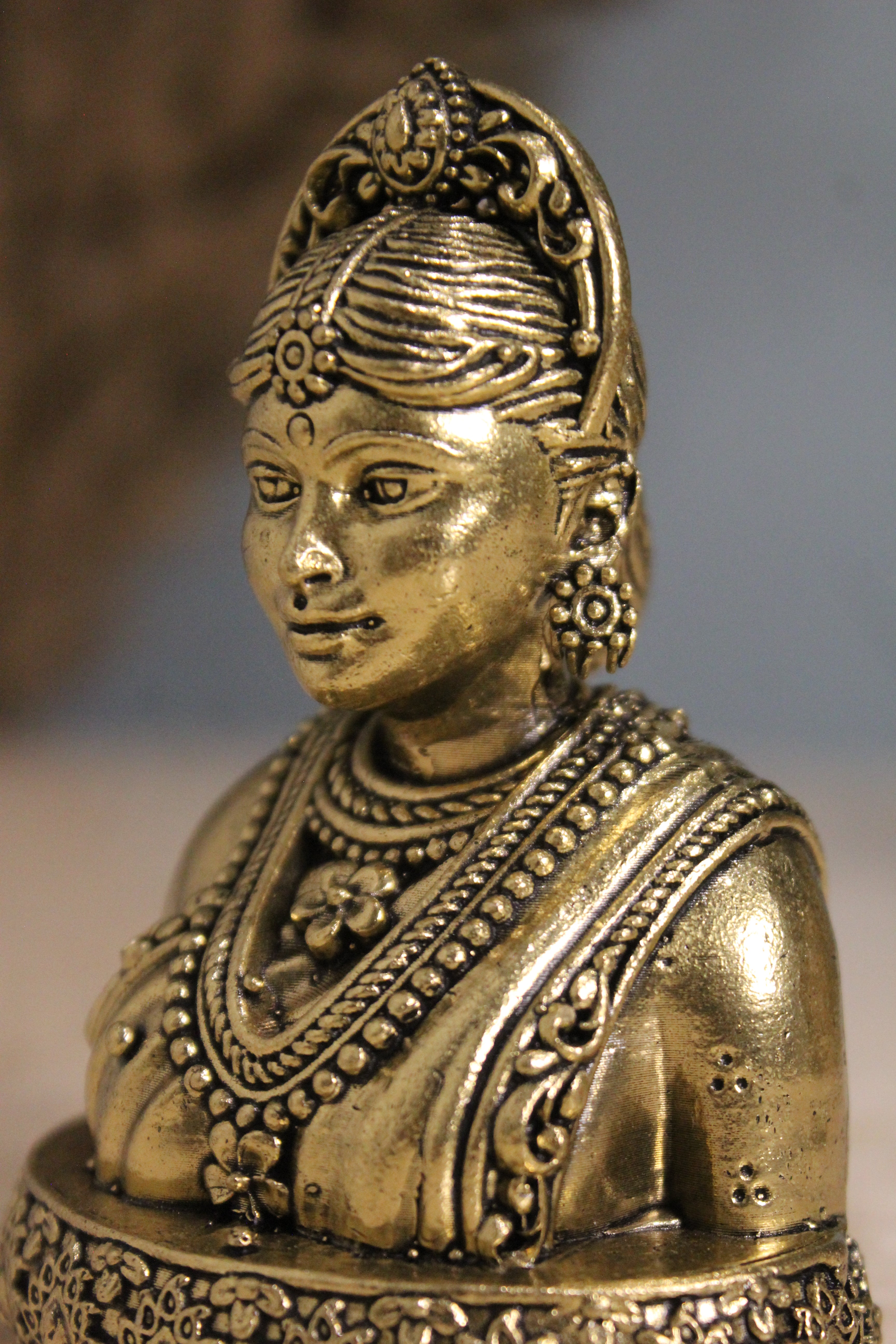 Brass Gauri Mata Figurine – Divine Sacred Sculpture of Purity & Strength