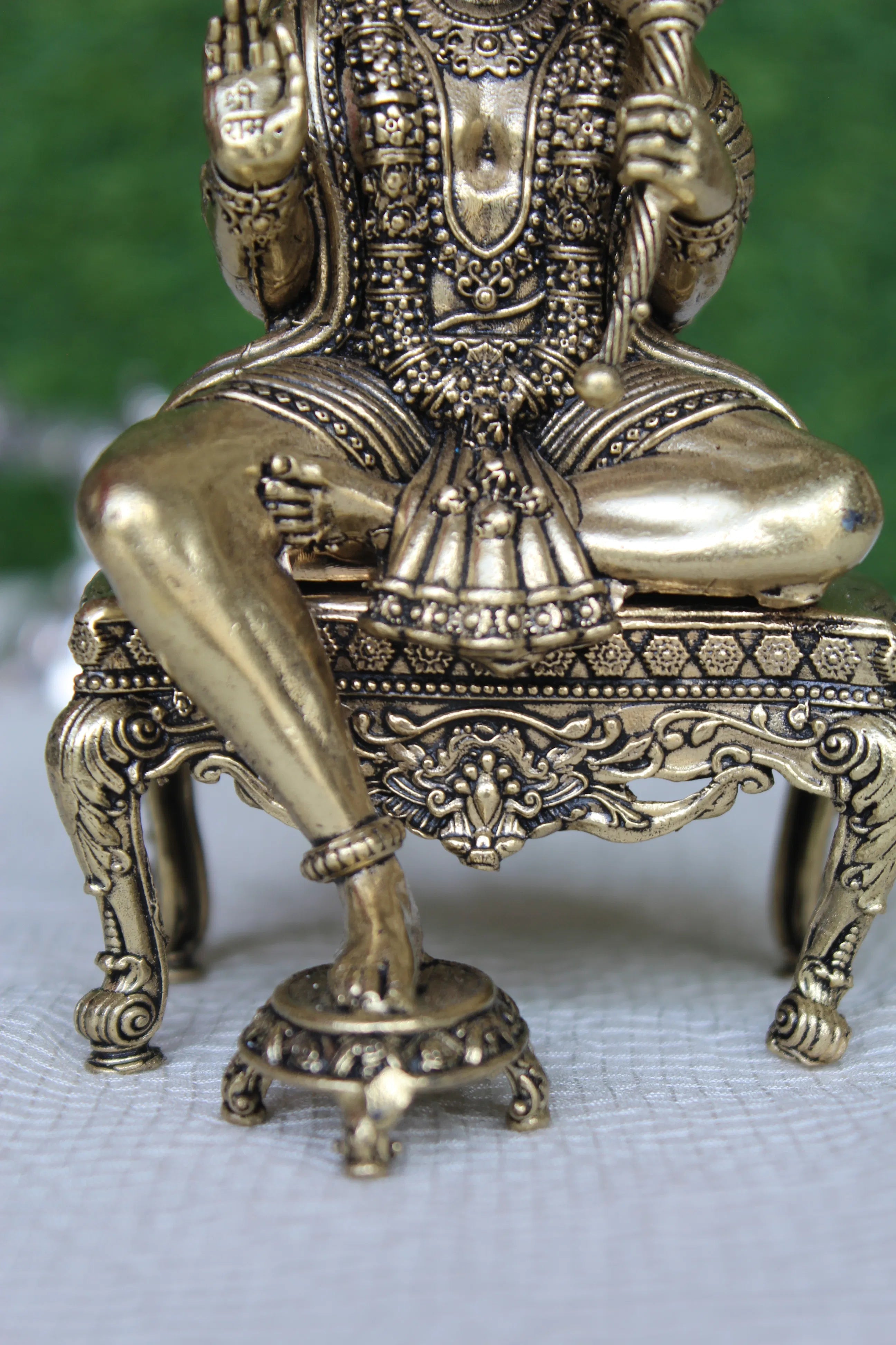 Brass Hanuman Ji Sitting On Throne | Majestic Idol Of Lord Hanuman For Home Temple & Gifting (5.25 inch)