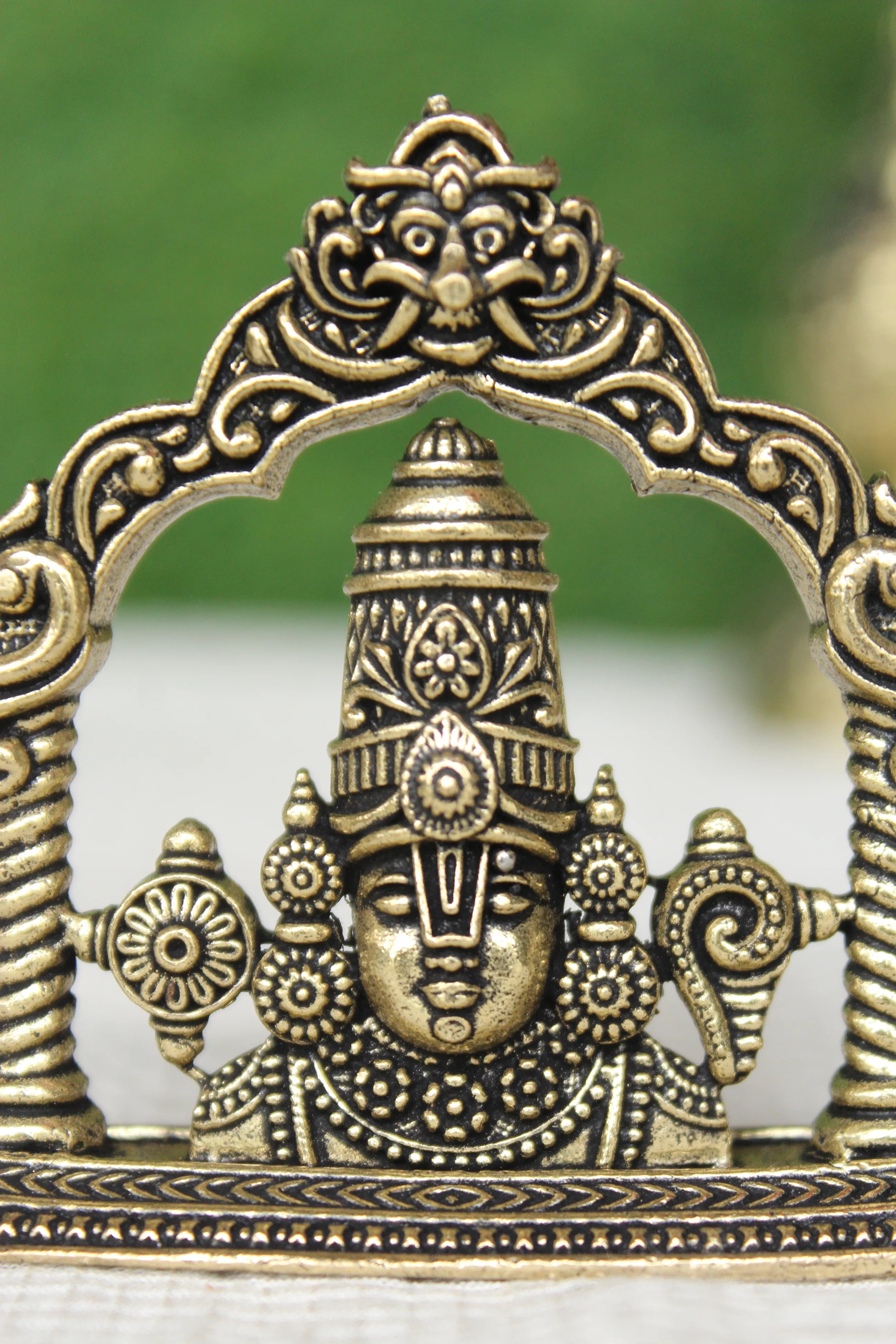 Brass Tirupati Balaji Face | Lord Venkateswara Mukut Murti for Home Mandir & Gifting | Rigvedaa™ (2.00 inch)