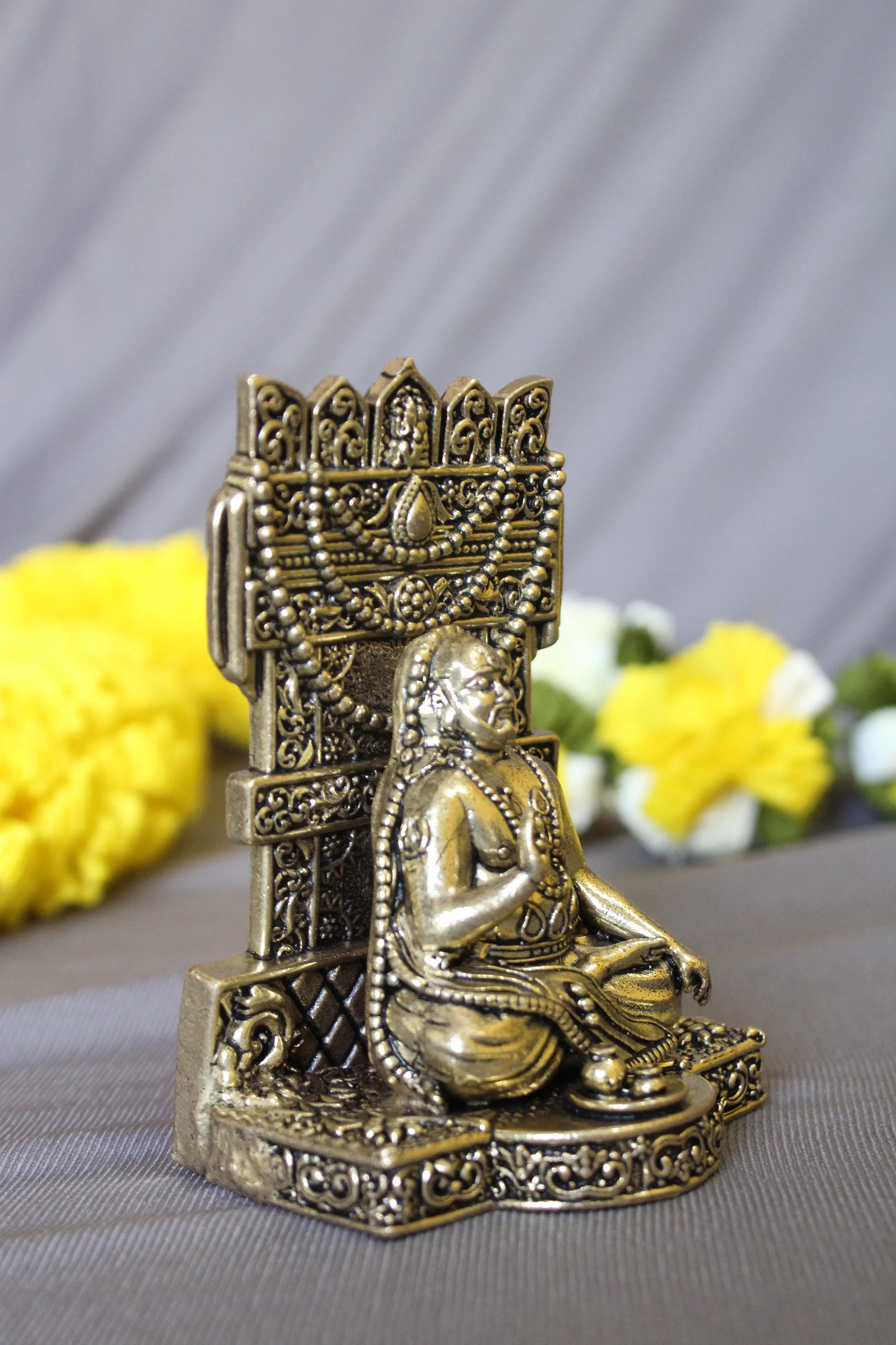 Brass Raghavendra Swamy Idol – Sacred Guru Rayaru Murti for Puja Room and Home Temple