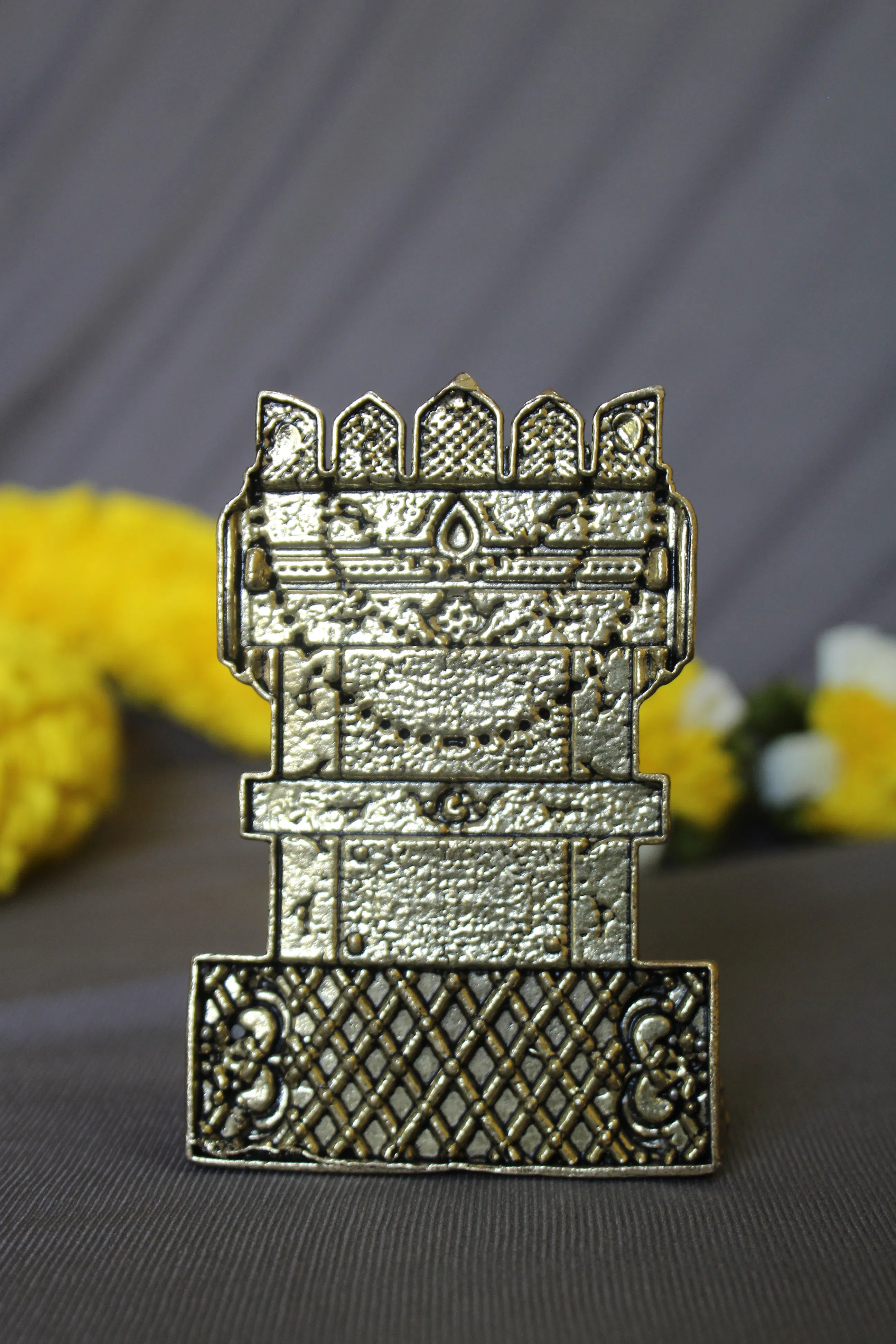 Brass Raghavendra Swamy Idol – Sacred Guru Rayaru Murti for Puja Room and Home Temple