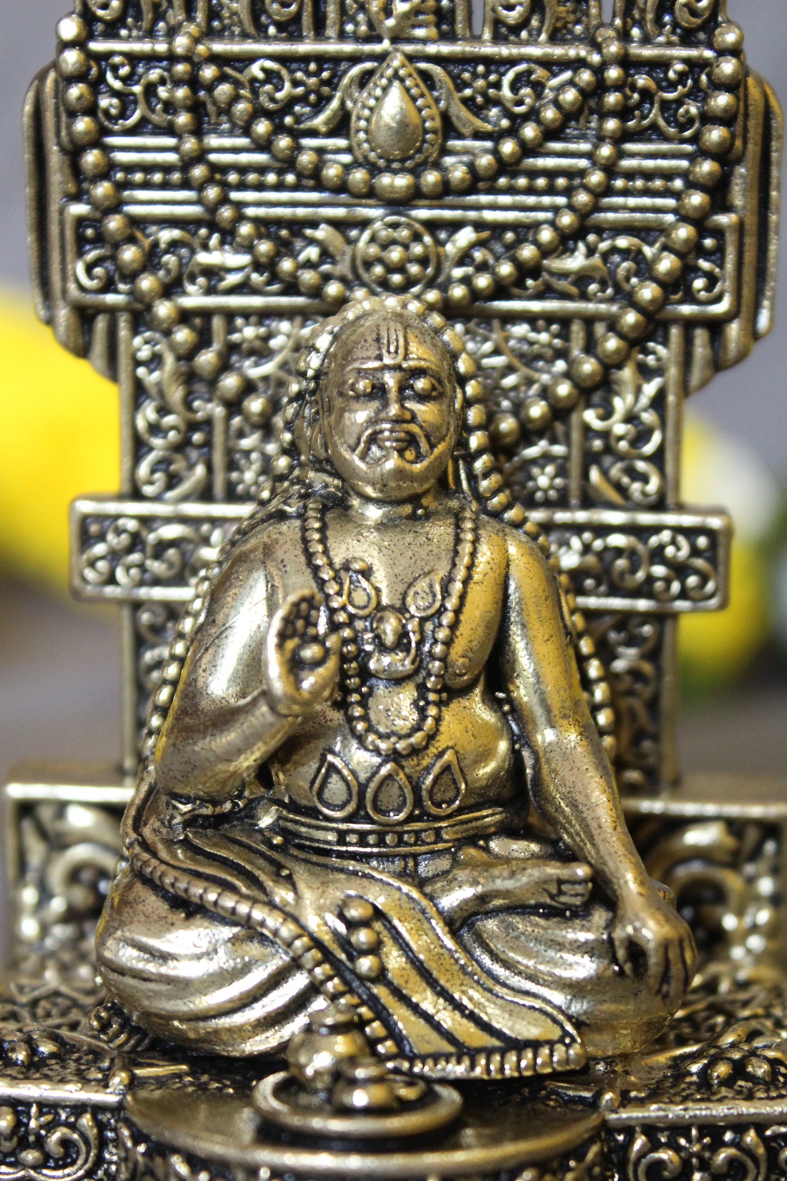 Brass Raghavendra Swamy Idol – Sacred Guru Rayaru Murti for Puja Room and Home Temple