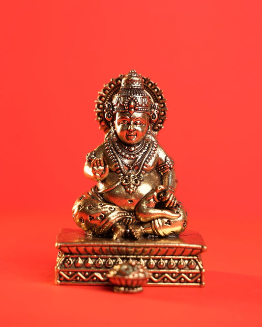 Brass Kuber Sitting on Chowki Wealth Idol | Rigvedaa™