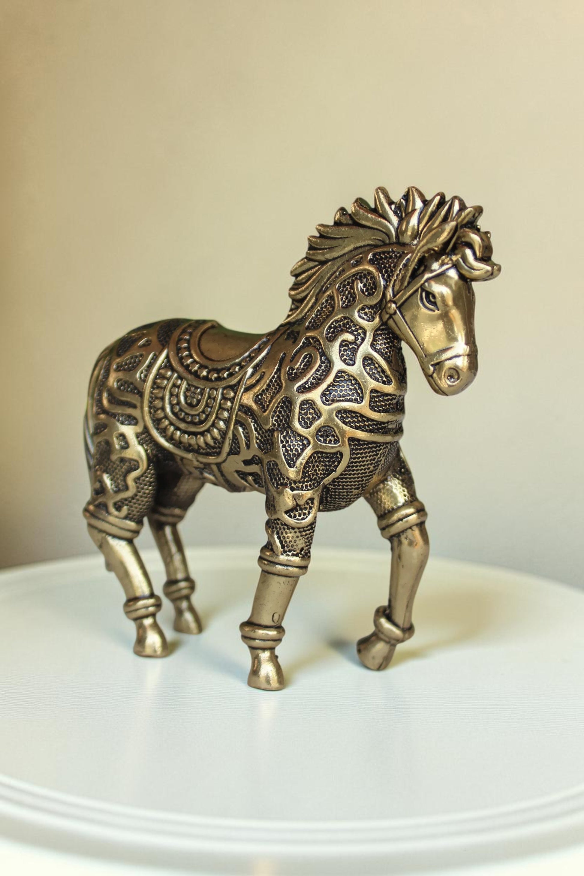 Side View of Brass Vastu Horse Statue – Decorative Sculpture for Home & Office